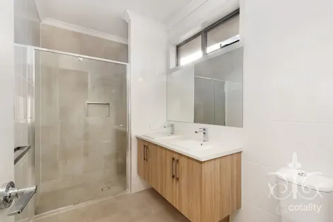 Property photo of 18 Diamond Drive Mount Barker SA 5251