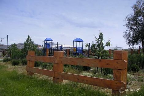 Property photo of 33 Canning Drive Berwick VIC 3806