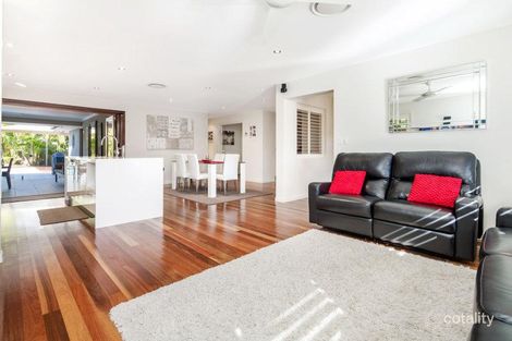 Property photo of 8 Dabchick Drive Burleigh Waters QLD 4220