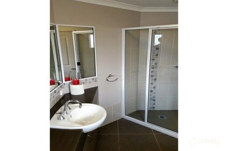 Property photo of 3 Victor Avenue Glenella QLD 4740