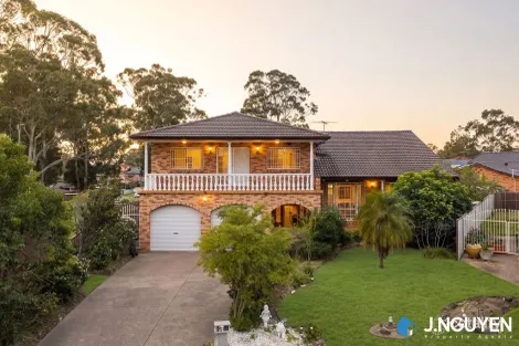 Property photo of 12 Anjudy Close Casula NSW 2170