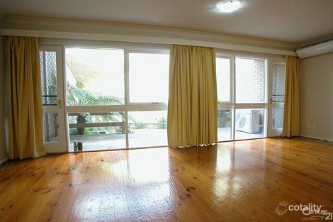 Property photo of 2 McMinn Close Phillip ACT 2606