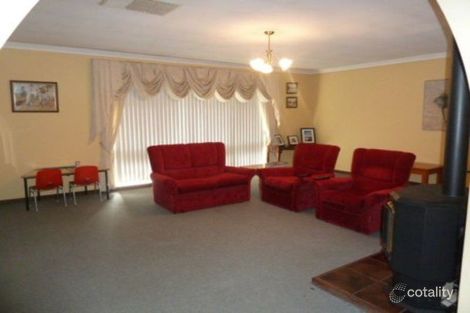 Property photo of 15 Banksia Circle Thornlie WA 6108