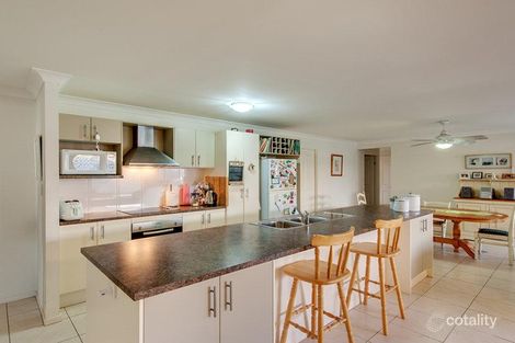 Property photo of 6 Highland Place Forest Lake QLD 4078