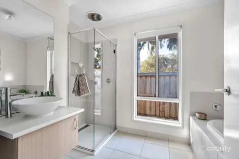 Property photo of 18-20 Bridgewater Circuit Armstrong Creek VIC 3217