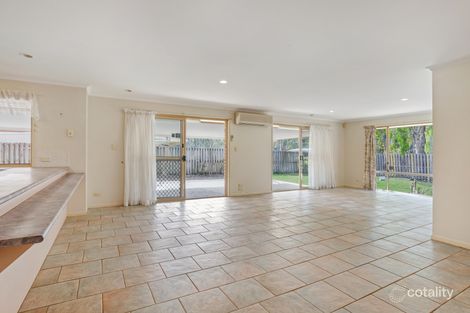 Property photo of 41 Lakeshore Drive Helensvale QLD 4212