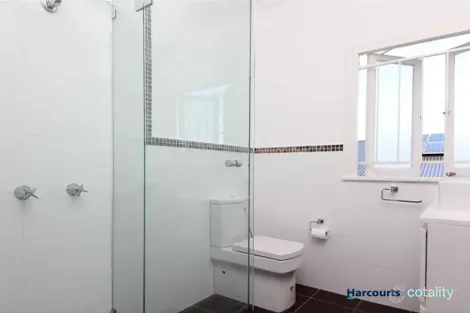 Property photo of 20 The Crescent Coorparoo QLD 4151