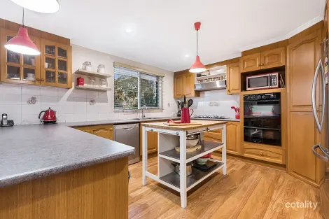 Property photo of 2 Meredith Crescent Hampton Park VIC 3976