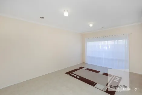Property photo of 31 The Crest Attwood VIC 3049
