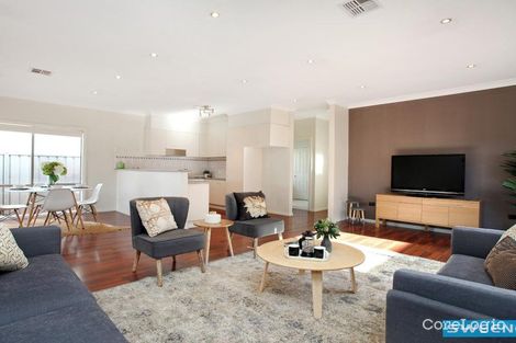 Property photo of 7 Maitland Place Caroline Springs VIC 3023