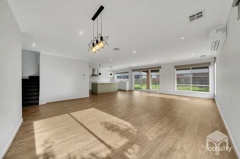 Property photo of 104 Treeve Parkway Werribee VIC 3030