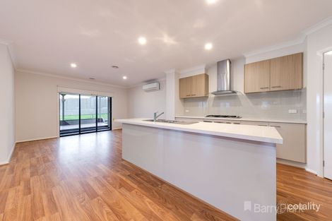 Property photo of 32 Montalto Drive Pakenham VIC 3810