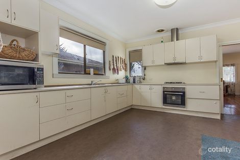 Property photo of 17 Leslie Street St Albans VIC 3021
