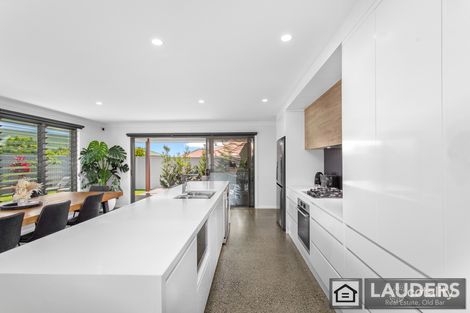 Property photo of 21 Bunyan Avenue Old Bar NSW 2430