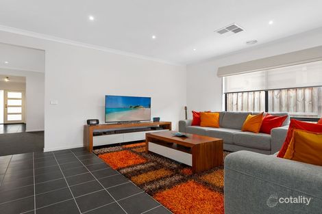 Property photo of 8 Aylesbury Boulevard Doreen VIC 3754