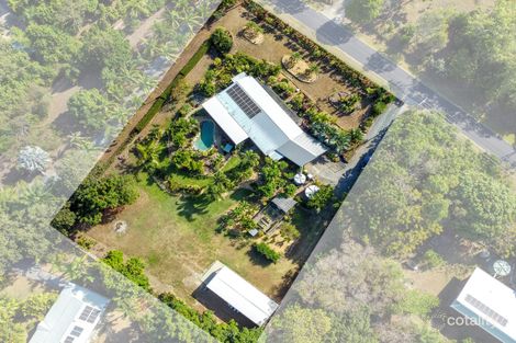 8-10 Finlay Cres, Oak Beach, QLD 4877