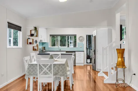 Property photo of 71 Ellen Street Oxley QLD 4075