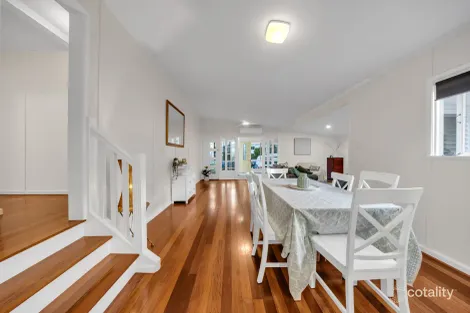 Property photo of 71 Ellen Street Oxley QLD 4075