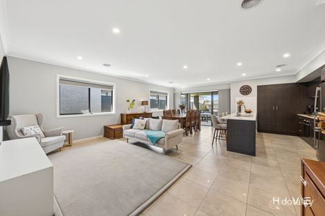 Property photo of 33 Griffiths Link Googong NSW 2620
