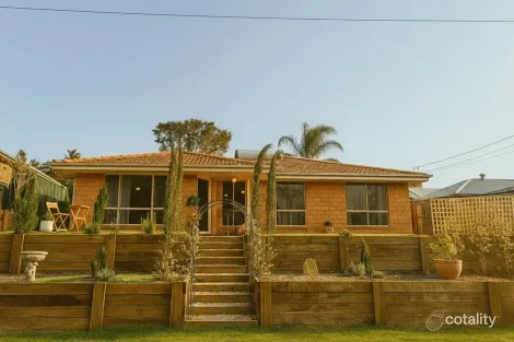 Property photo of 70 Radiata Street Hillcrest QLD 4118