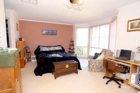 Property photo of 16 Brooklyn Bay Close Rowville VIC 3178