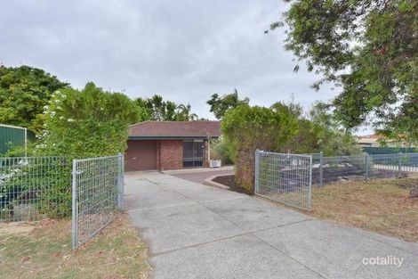 Property photo of 4 Woodbridge Close Swan View WA 6056