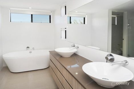 3024 Hillside Walk, Hope Island, QLD 4212