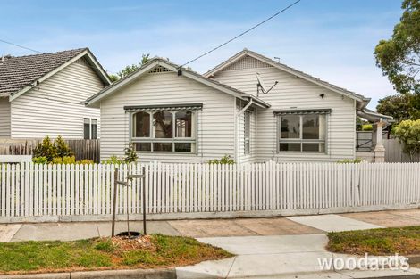 Property photo of 1 Golf Links Avenue Oakleigh VIC 3166