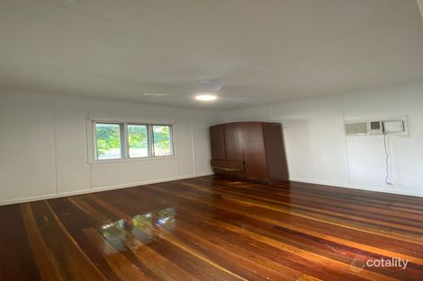 Property photo of 35 Logan Avenue Oxley QLD 4075