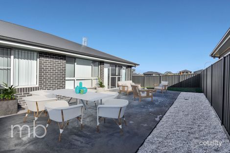 Property photo of 16 Bluebell Way Orange NSW 2800