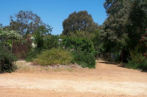 5 Grevillea Ave, Roleystone, WA 6111