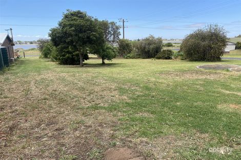 83 Captain Sturt Pde, Hindmarsh Island, SA 5214