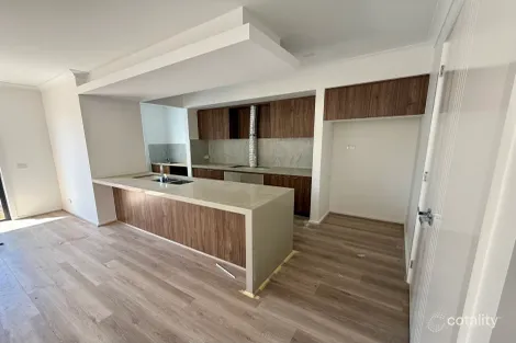 Property photo of 18 Granite Crescent Fraser Rise VIC 3336