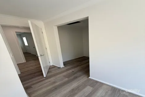 Property photo of 18 Granite Crescent Fraser Rise VIC 3336