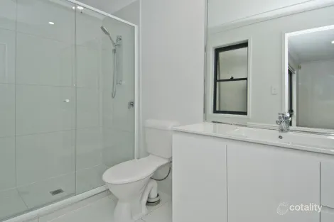 Property photo of 15 Blackwattle Circuit Arundel QLD 4214