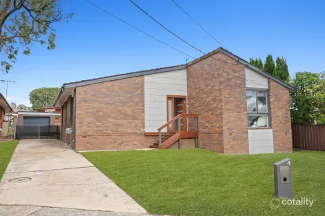 4 Akron Pl, Toongabbie, NSW 2146