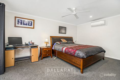 Property photo of 15 Hamlet Street Wendouree VIC 3355