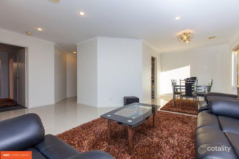 Property photo of 3 Canterbury Close Narre Warren VIC 3805