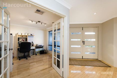 Property photo of 122 Elliot Road Hocking WA 6065