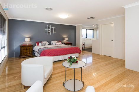 Property photo of 122 Elliot Road Hocking WA 6065