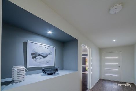 Property photo of 41 Timbertop Crescent Drouin VIC 3818