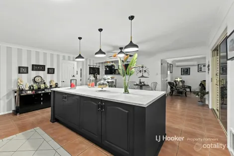 Property photo of 93 Sunflower Crescent Calamvale QLD 4116