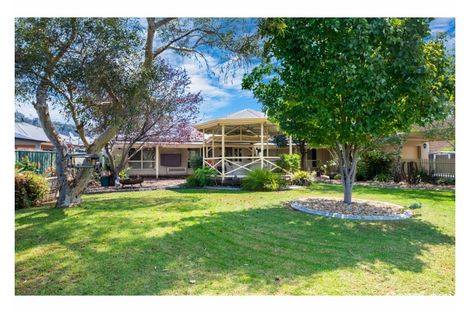 Property photo of 4 Laffertys Walk East Albury NSW 2640