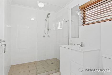 Property photo of 38 Glendevon Crescent Mount Warren Park QLD 4207