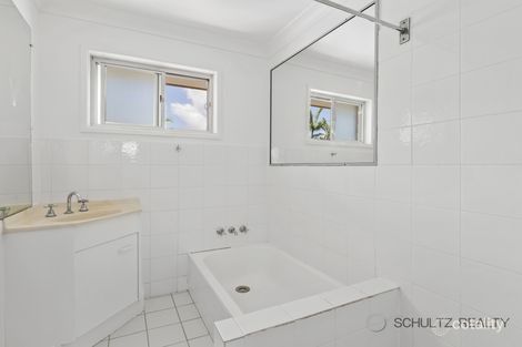 Property photo of 38 Glendevon Crescent Mount Warren Park QLD 4207