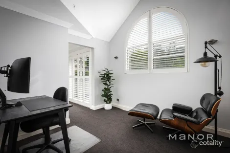 Property photo of 10 Pelligrino Grove Rouse Hill NSW 2155