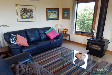 Property photo of 6 Casuarina Crescent Penneshaw SA 5222