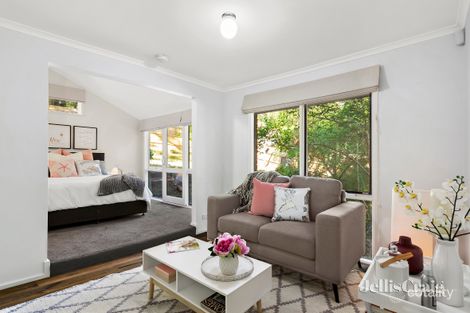 Property photo of 3 Long Valley Way Eltham VIC 3095