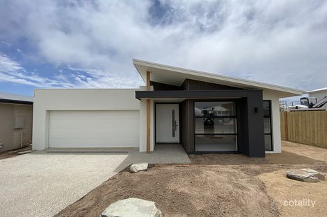 6 Harcombe Cres, Torquay, VIC 3228