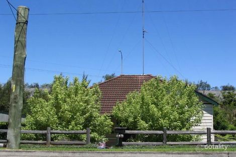 145 Gladstone Ave, Mount Saint Thomas, NSW 2500